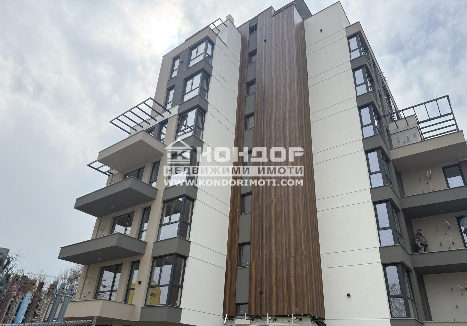 Продава МНОГОСТАЕН, гр. Пловдив, Кючук Париж