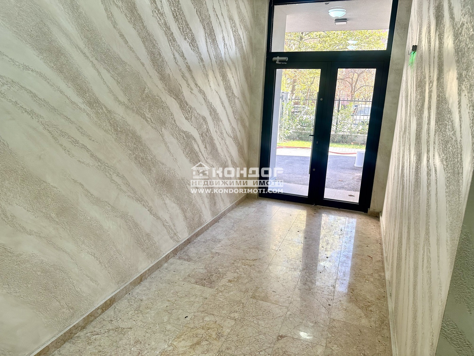 Продава МНОГОСТАЕН, гр. Пловдив, Кючук Париж, снимка 3 - Апартаменти - 55650763