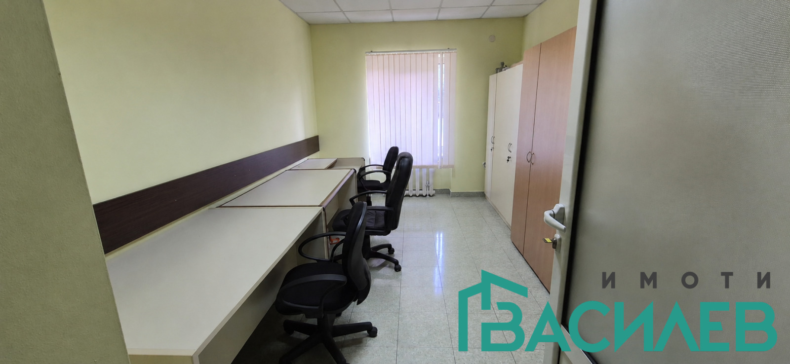 Продава МНОГОСТАЕН, гр. Перник, Изток, снимка 4 - Апартаменти - 55830566