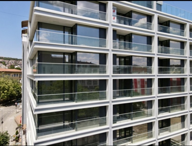 Продава 3-СТАЕН, гр. Велико Търново, Център, снимка 3 - Апартаменти - 52551879