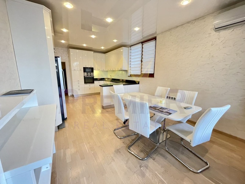 Продава 4-СТАЕН, гр. Варна, м-т Ален мак, снимка 2 - Апартаменти - 52828126