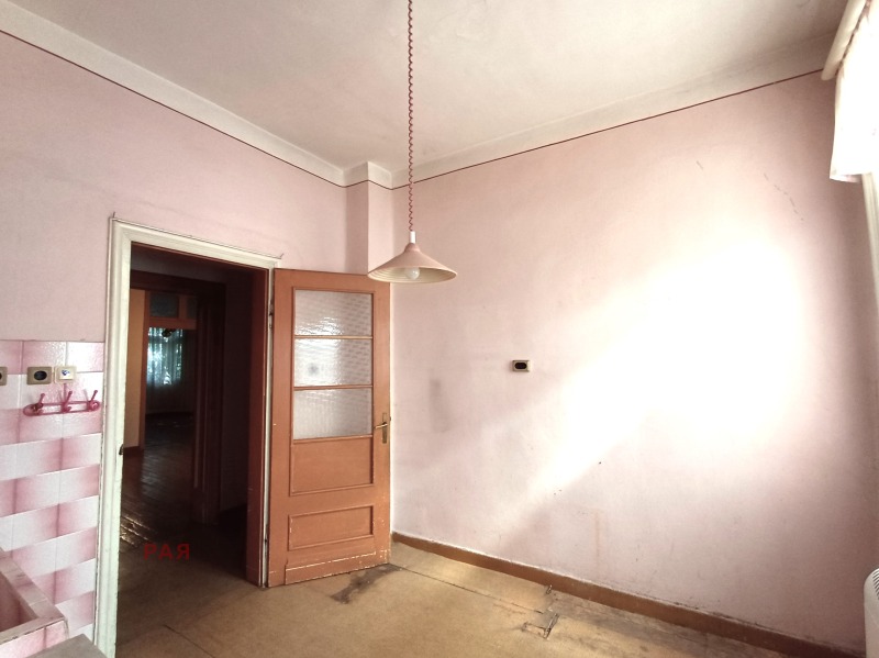 Продава  Многостаен област Пловдив , гр. Асеновград , 130 кв.м | 17885378 - изображение [15]