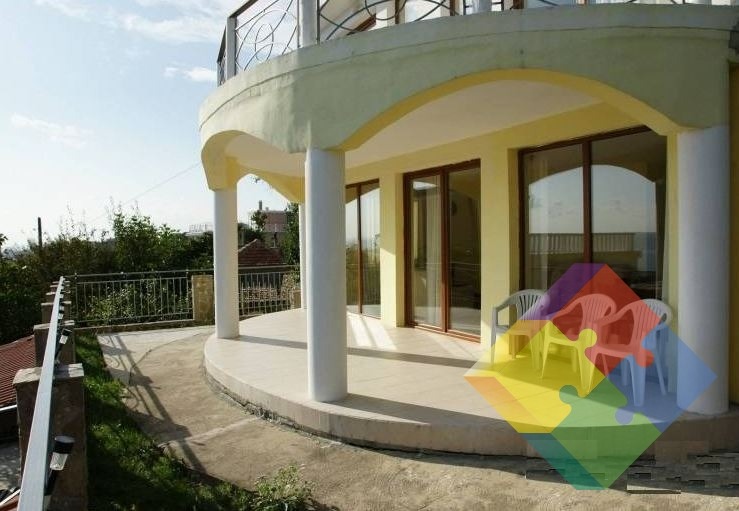 Продава КЪЩА, гр. Варна, Бриз, снимка 10 - Къщи - 48688096