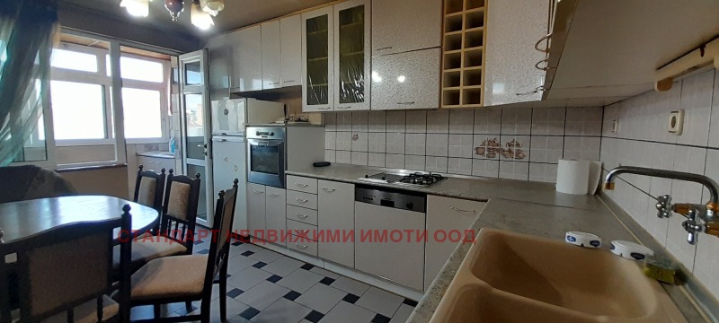 À venda  Casinha Plovdiv , Centralna gara , 107 m² | 35980256