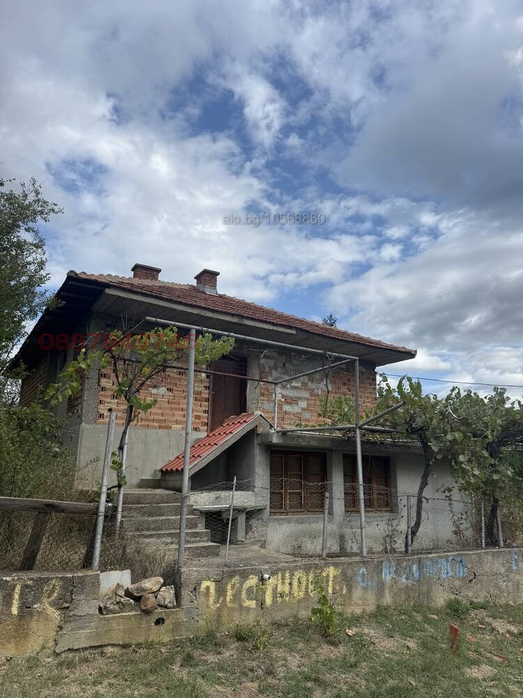 Продава КЪЩА, с. Боров дол, област Сливен