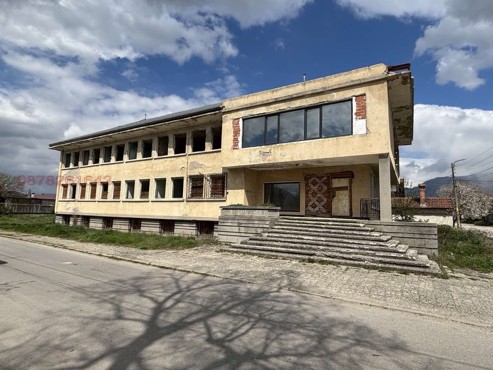 Продава БИЗНЕС ИМОТ, с. Дъбене, област Пловдив