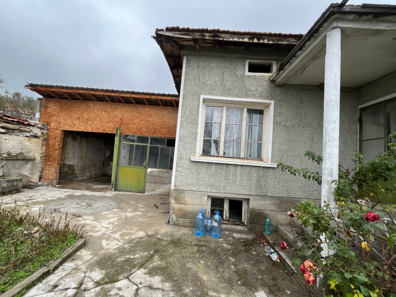 Продава КЪЩА в област Стара Загора, с. Скобелево - 100 кв.м / 51 129.19 € » 100 000 лв., ЕС ДИ ЕН ЕСТЕЙТС ЕООД