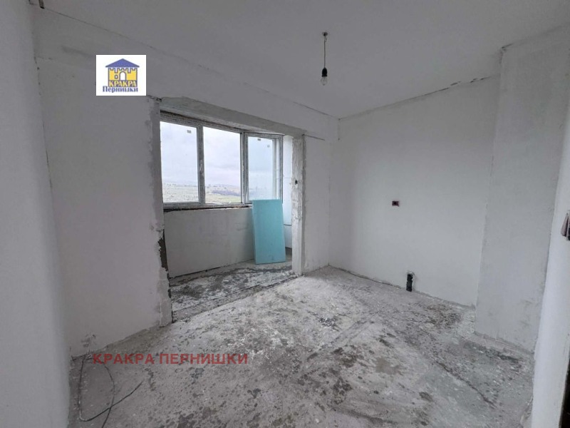 Продава 3-СТАЕН, гр. Радомир, област Перник, снимка 2 - Апартаменти - 52653265