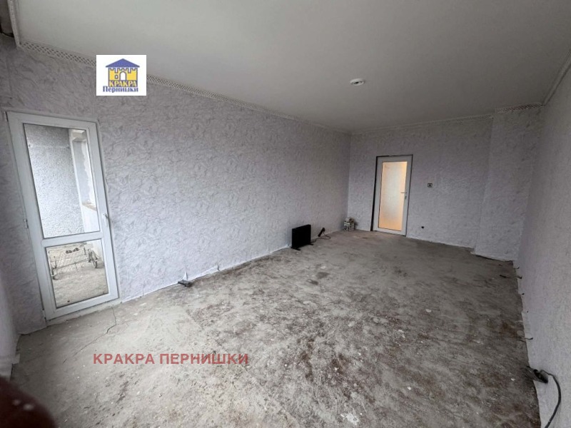 Продава 3-СТАЕН, гр. Радомир, област Перник, снимка 6 - Апартаменти - 52653265