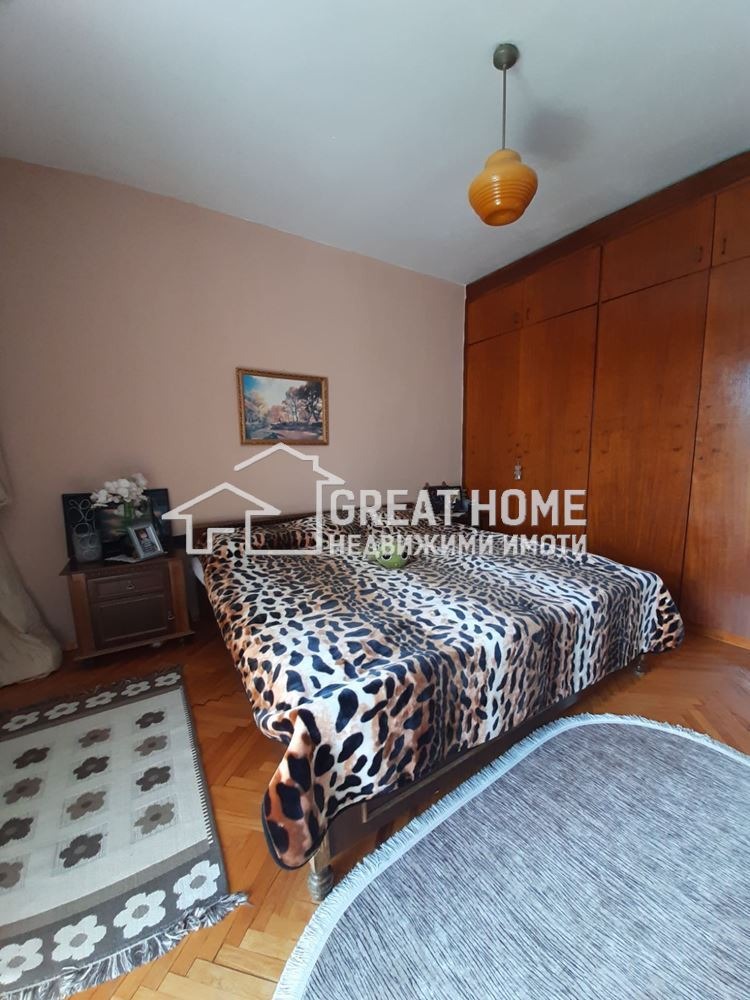 For Sale  3+ bedroom Targovishte , Varosha , 123 sq.m | 29748513 - image [2]