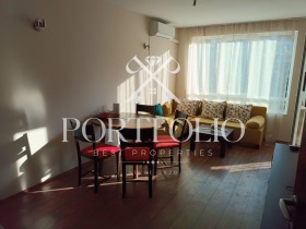 1 dormitor Lazur, Burgas 1