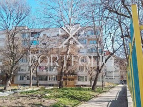 2 bedroom Lazur, Burgas 3