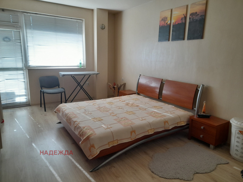 Продава  3-стаен град Плевен , Широк център , 84 кв.м | 69914428 - изображение [12]