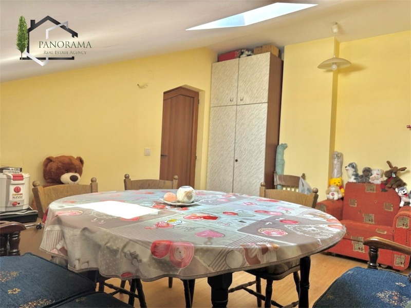 Продава  Ателие, таван, град Шумен, Математическа гимназия • 47 000 € • ID 74099973 — holmes.bg - [1] 