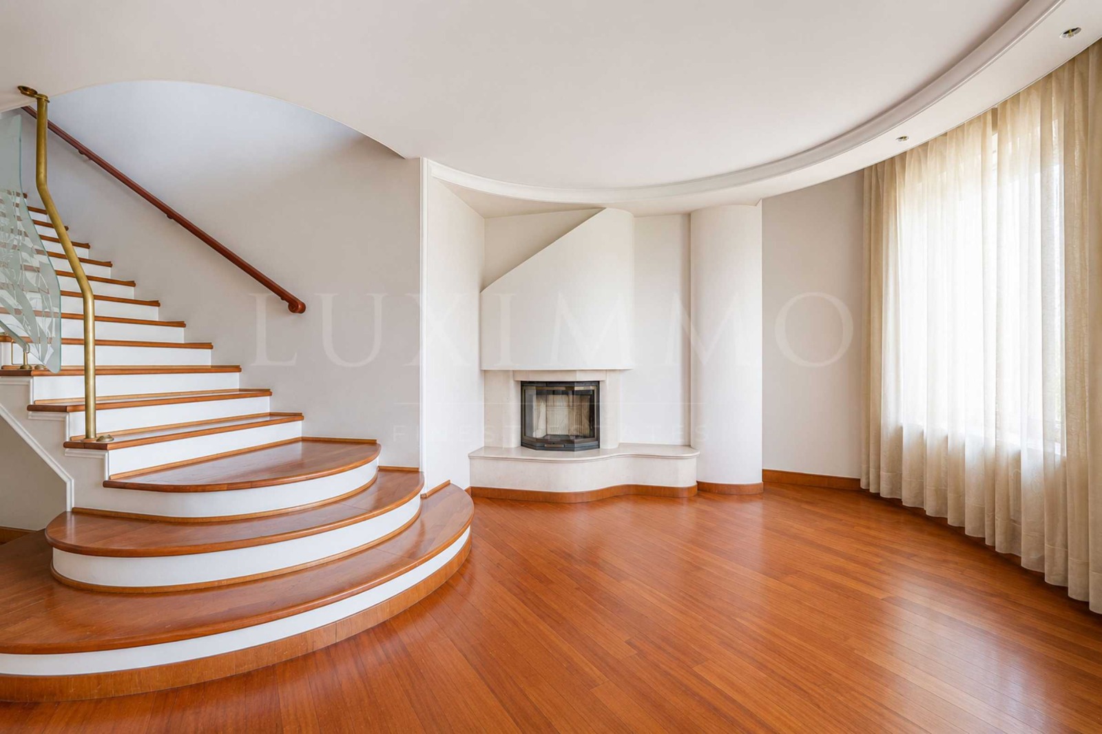 Продава МНОГОСТАЕН, гр. София, Лозенец, снимка 2 - Апартаменти - 55024623
