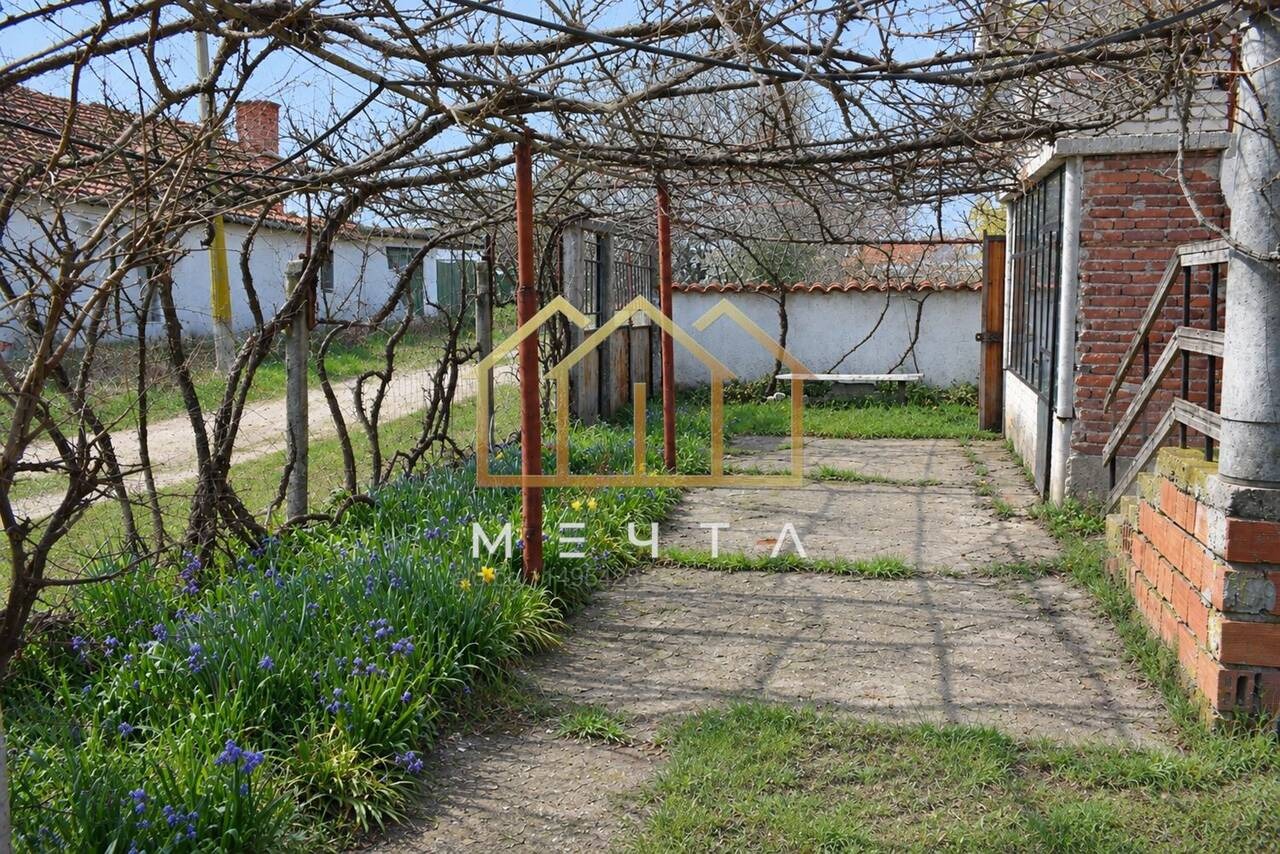Продава КЪЩА, с. Главатар, област Пловдив, снимка 2 - Къщи - 56533924