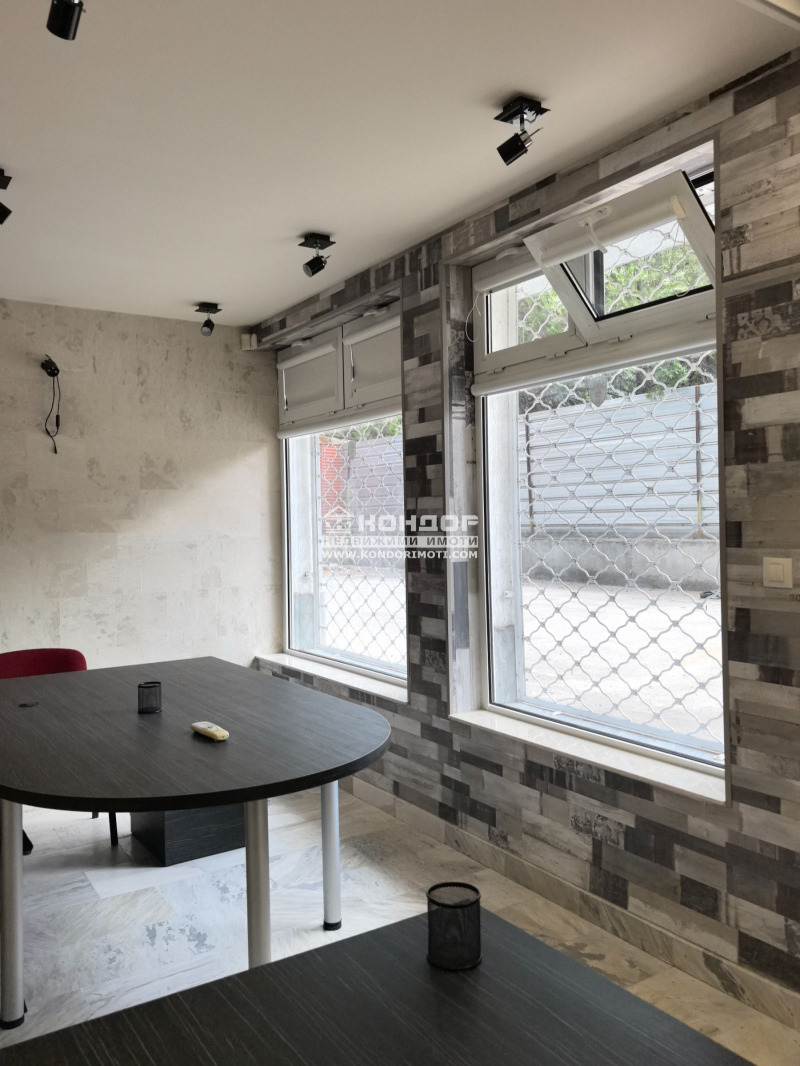 En venta  Oficina Plovdiv , Tsentar , 32 metros cuadrados | 31038853 - imagen [9]