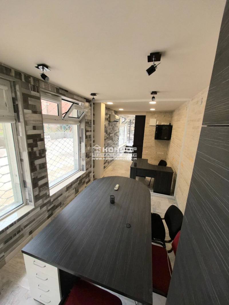 En venta  Oficina Plovdiv , Tsentar , 32 metros cuadrados | 31038853 - imagen [3]