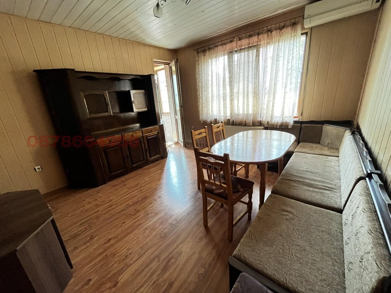 Продава ЕТАЖ ОТ КЪЩА, гр. Добрич, Червената пръст, снимка 11 - Етаж от къща - 52779858