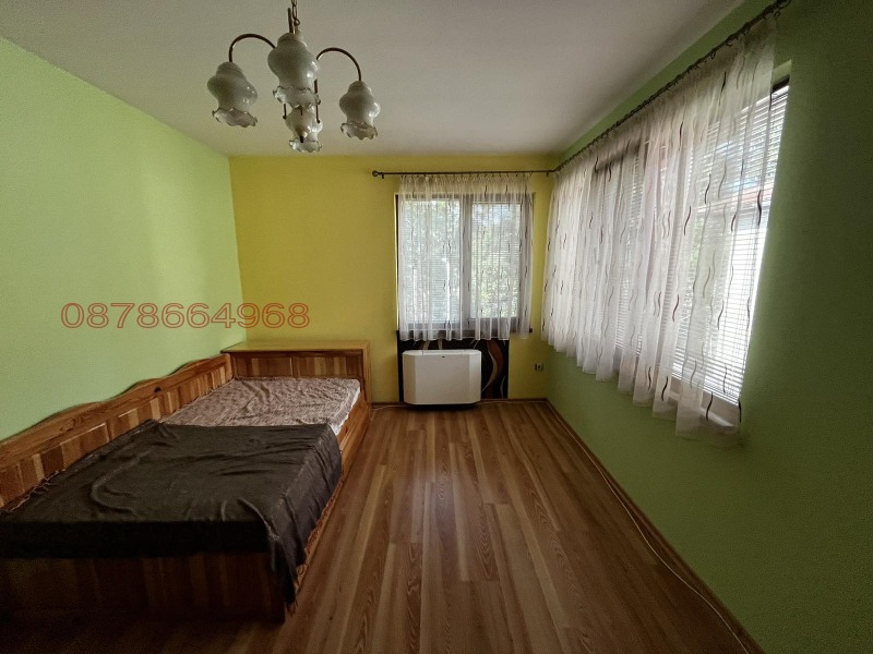 Продава ЕТАЖ ОТ КЪЩА, гр. Добрич, Червената пръст, снимка 6 - Етаж от къща - 52779858