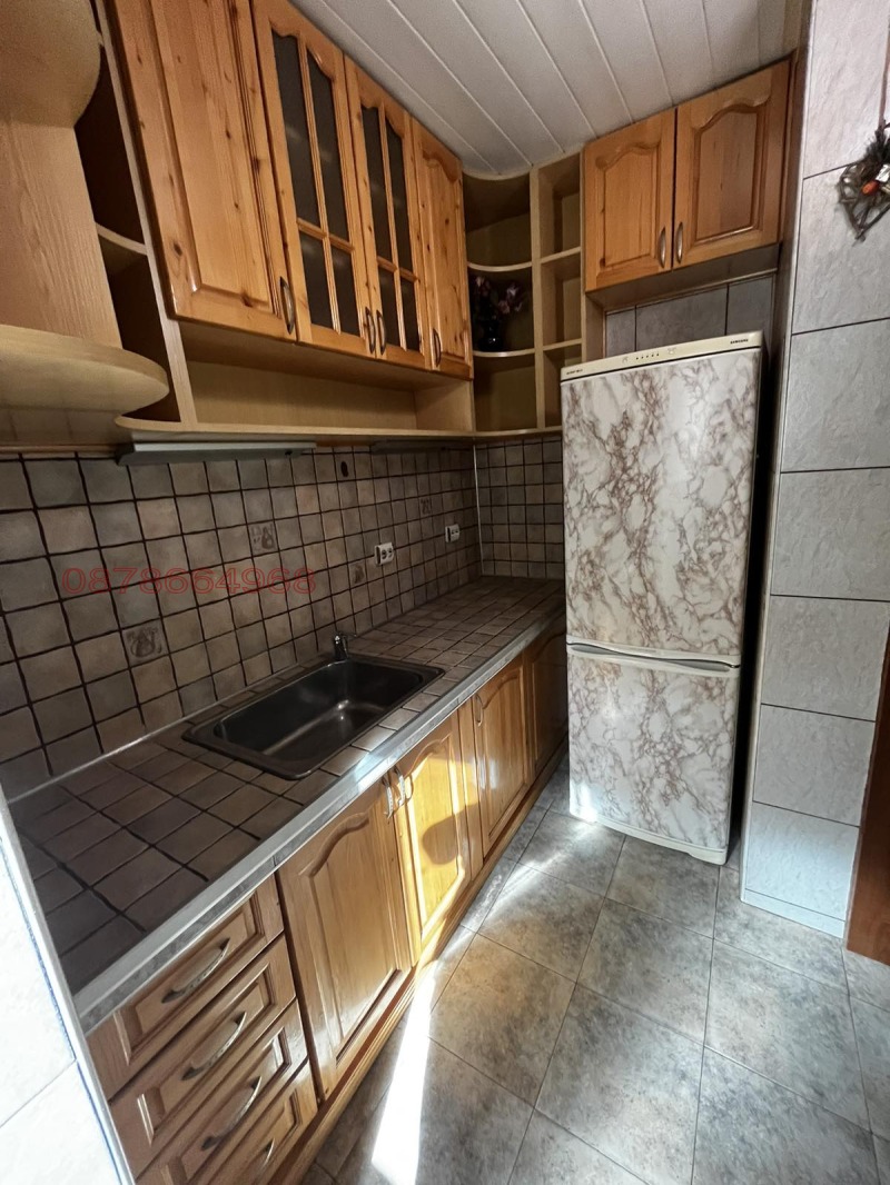 Продава ЕТАЖ ОТ КЪЩА, гр. Добрич, Червената пръст, снимка 13 - Етаж от къща - 52779858