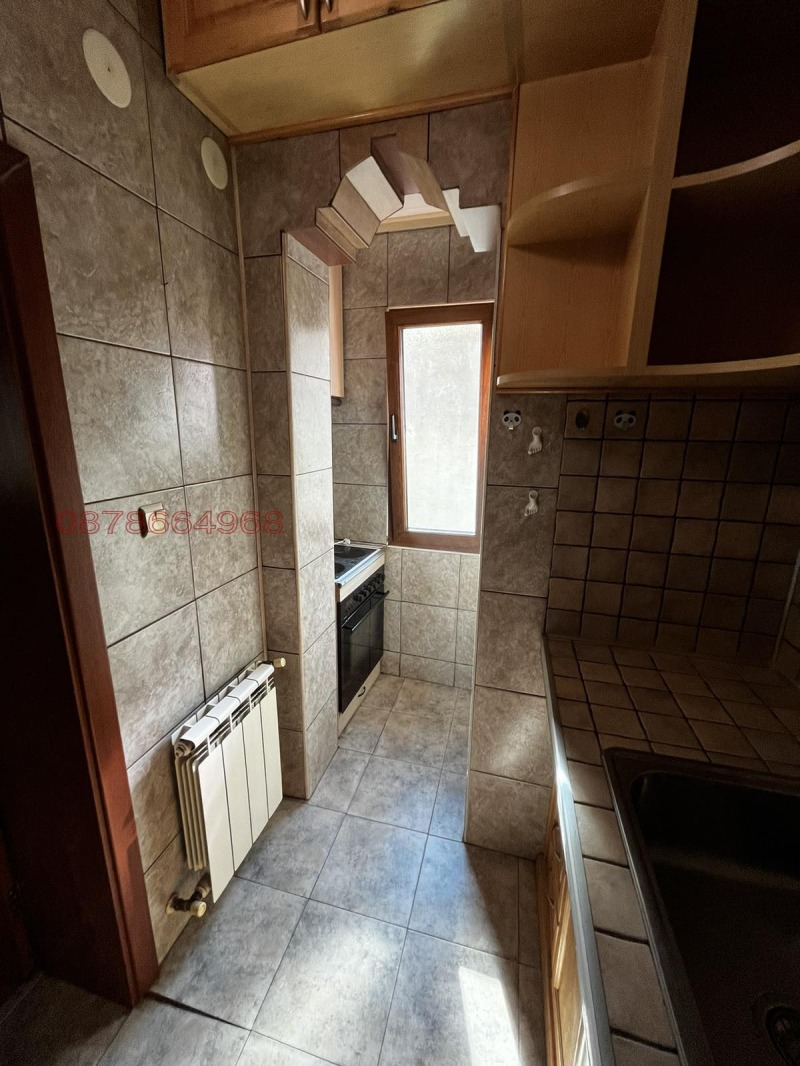 Продава ЕТАЖ ОТ КЪЩА, гр. Добрич, Червената пръст, снимка 12 - Етаж от къща - 52779858