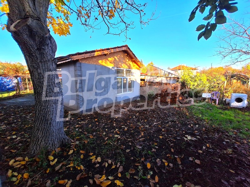 Продава КЪЩА, гр. Левски, област Плевен, снимка 6 - Къщи - 52636663