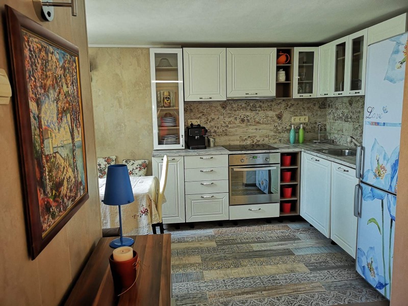 Продава ВИЛА, с. Кошарица, област Бургас, снимка 12 - Вили - 52410724