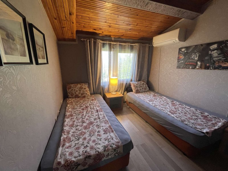 Продава ВИЛА, с. Кошарица, област Бургас, снимка 14 - Вили - 52410724