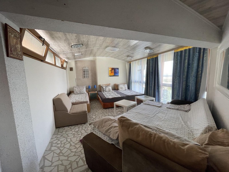 Продава ВИЛА, с. Кошарица, област Бургас, снимка 13 - Вили - 52410724