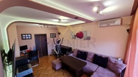 3 Schlafzimmer Wladislaw Warnentschik 1, Warna