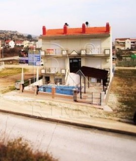Продава ХОТЕЛ, гр. Момчилград, област Кърджали, снимка 3 - Хотели - 46450949
