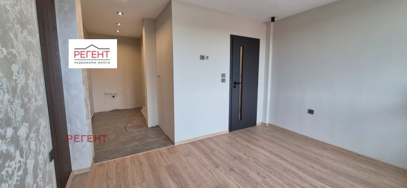 À vendre  2 chambres Gabrovo , Trendafil 1 , 72 m² | 79241338