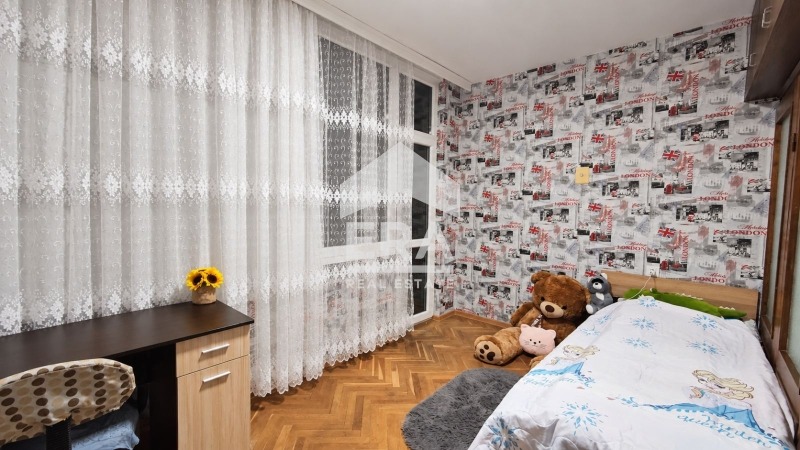 Продава 4-СТАЕН, гр. Търговище, Боровец, снимка 3 - Апартаменти - 56733065