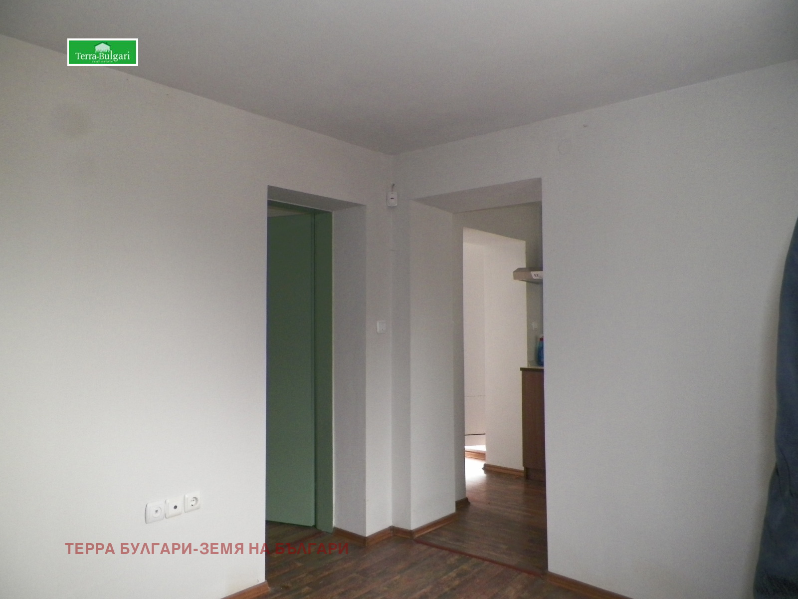 Продава КЪЩА, с. Големо Бучино, област Перник, снимка 2 - Къщи - 54067503
