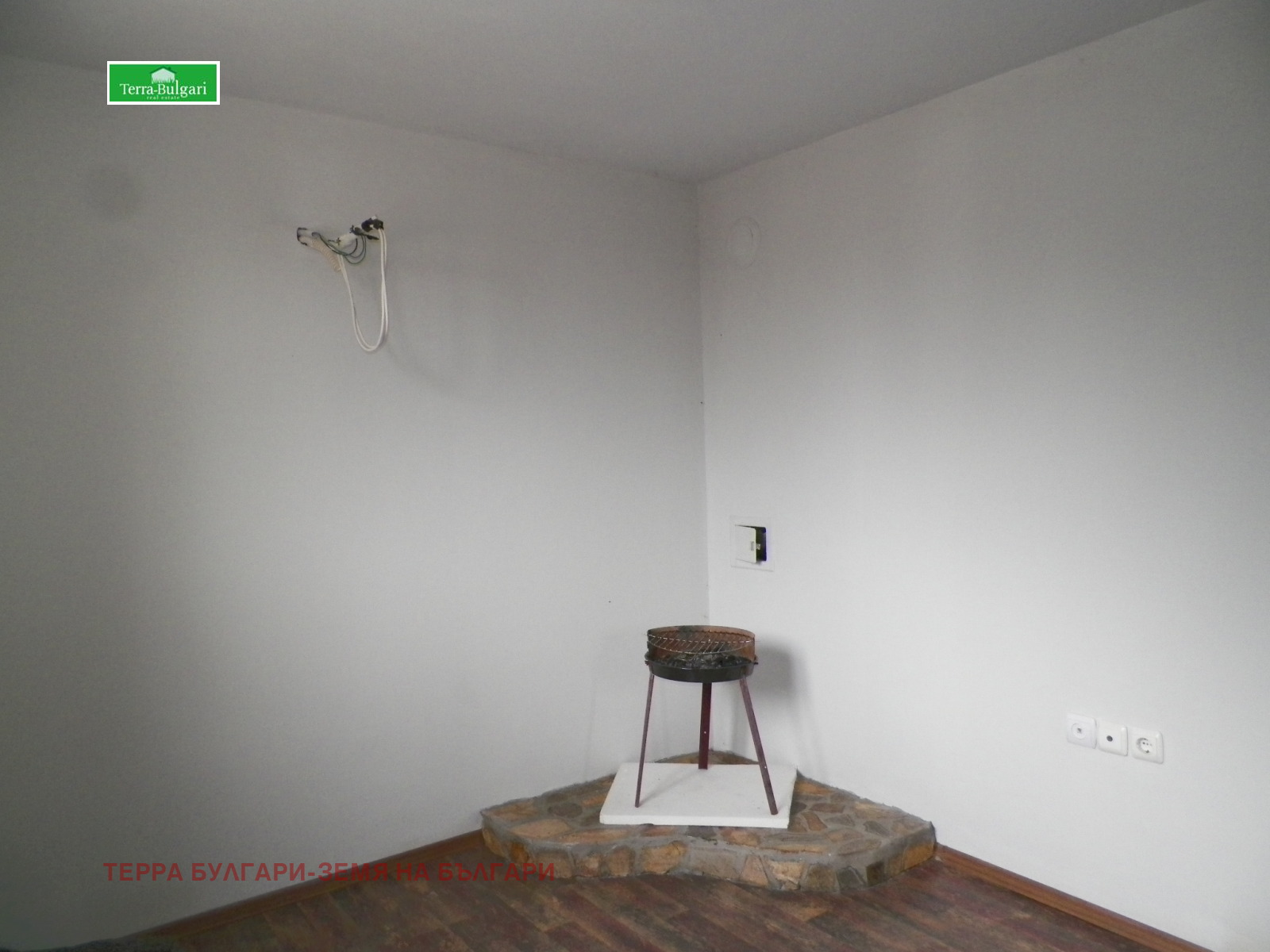 Продава КЪЩА, с. Големо Бучино, област Перник, снимка 2 - Къщи - 54067503