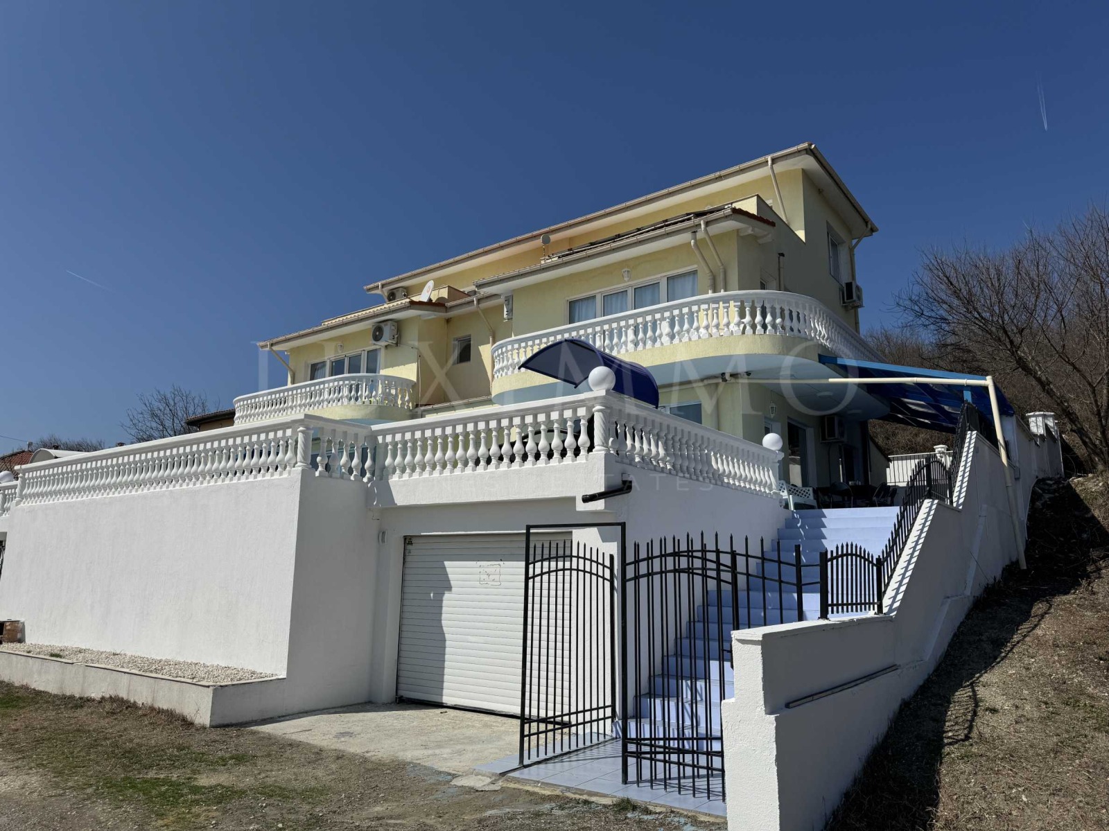 Продава КЪЩА, гр. Балчик, област Добрич