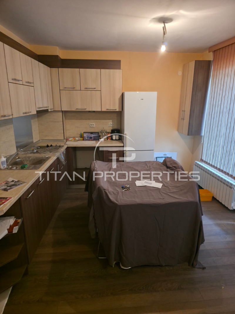 Продава 3-СТАЕН, гр. Пазарджик, Център, снимка 2 - Апартаменти - 53492056