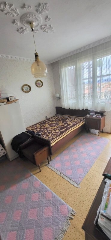 Продава МНОГОСТАЕН, гр. Карнобат, област Бургас, снимка 5 - Апартаменти - 52612964