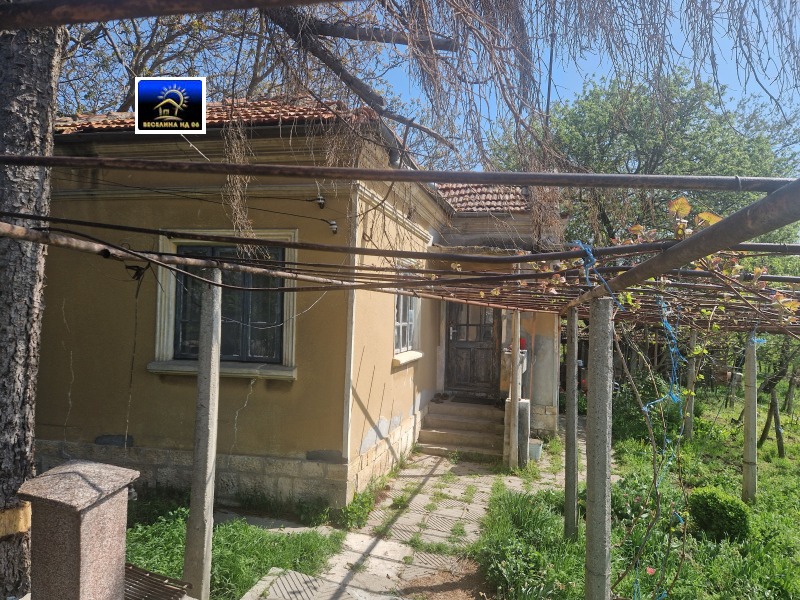 Продава КЪЩА, с. Кочмар, област Добрич, снимка 1 - Къщи - 45297608