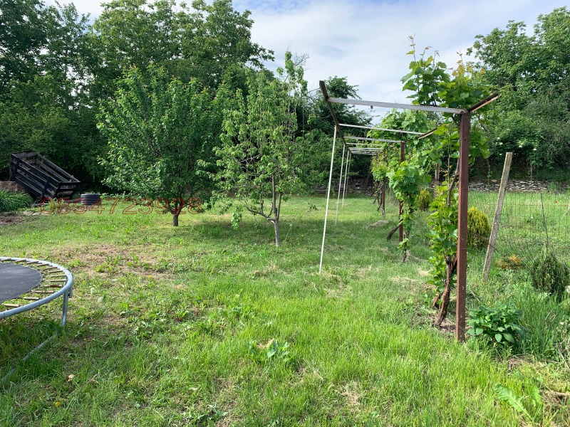 Продава КЪЩА, с. Леденик, област Велико Търново, снимка 2 - Къщи - 52783493