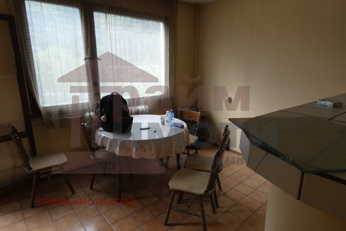 Продава 3-СТАЕН, гр. Етрополе, област София област, снимка 11 - Апартаменти - 54283570