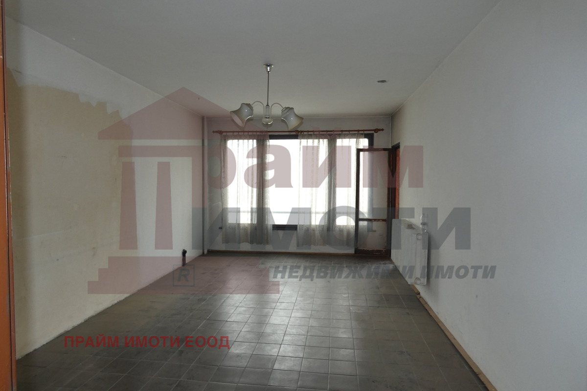 Продава 3-СТАЕН, гр. Етрополе, област София област