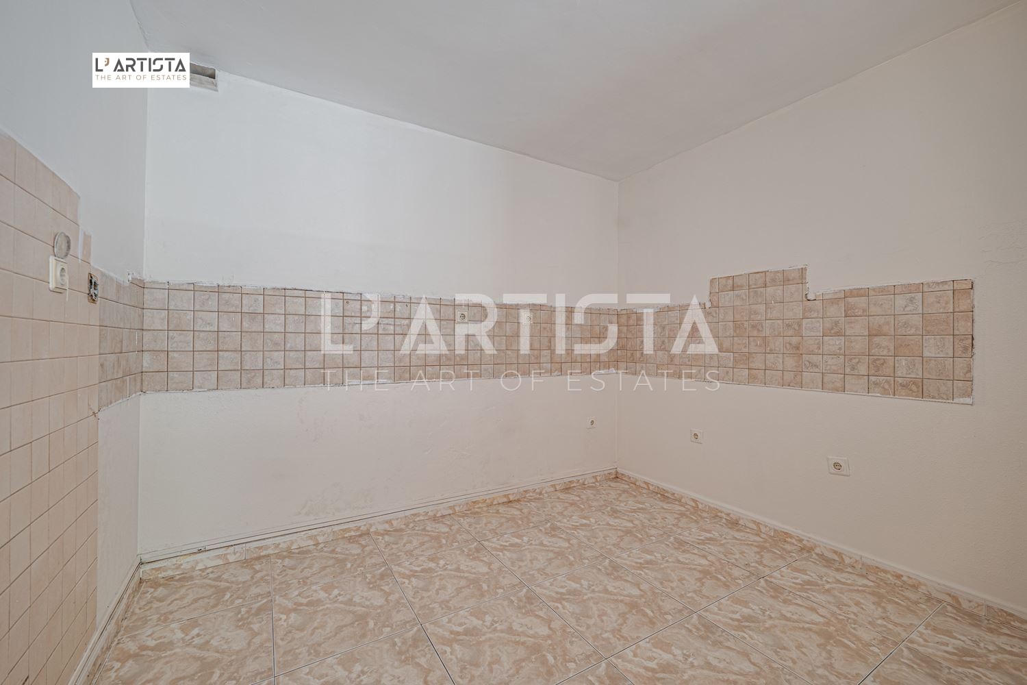 Продава 4-СТАЕН, гр. София, Изток, снимка 3 - Апартаменти - 55737582