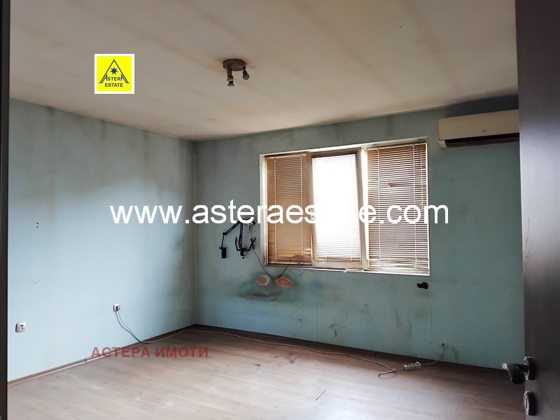 Продава МНОГОСТАЕН, гр. Благоевград, Широк център, снимка 6 - Апартаменти - 53367777