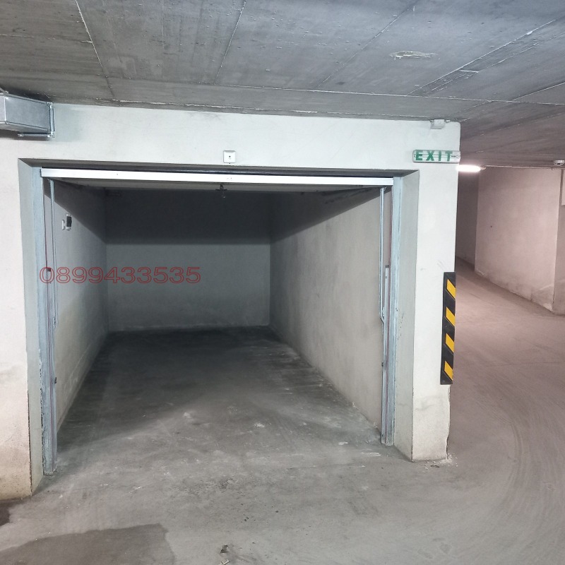 Продава ГАРАЖ, ПАРКОМЯСТО, гр. София, Карпузица