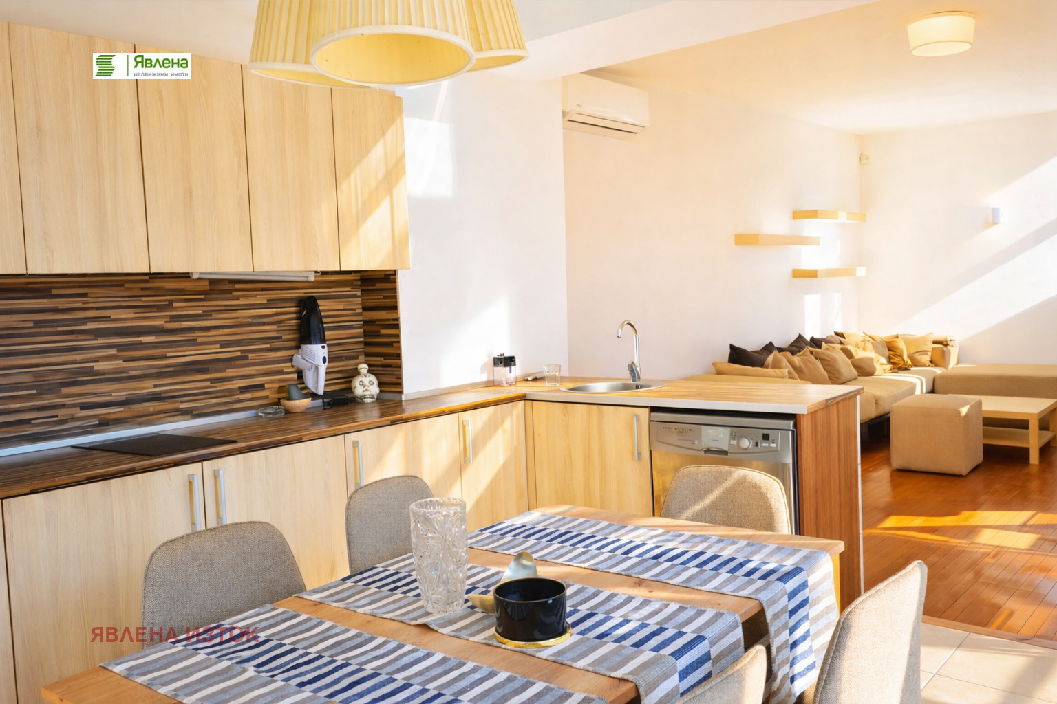 Продава ЕТАЖ ОТ КЪЩА, гр. София, Изток, снимка 2 - Етаж от къща - 53704641