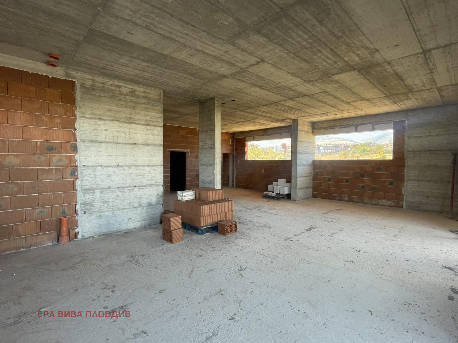 Продава МАГАЗИН, с. Белащица, област Пловдив, снимка 2 - Магазини - 54710646