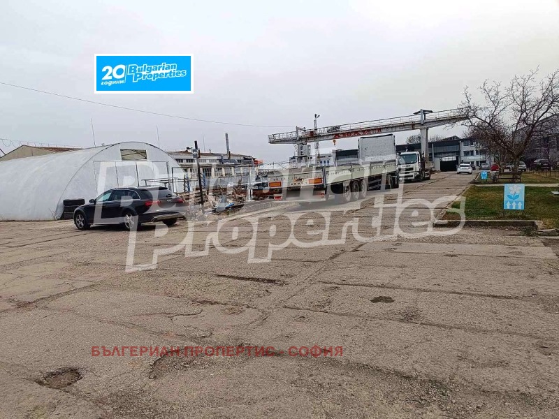 Продава ПРОМ. ПОМЕЩЕНИЕ в град София, Модерно предградие - 14700 кв.м / 4 500 000 € » 8 801 235.00 лв., БЪЛГЕРИАН ПРОПЕРТИС - СОФИЯ