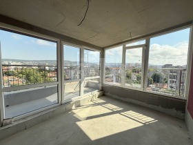 3-стаен град Варна, Колхозен пазар